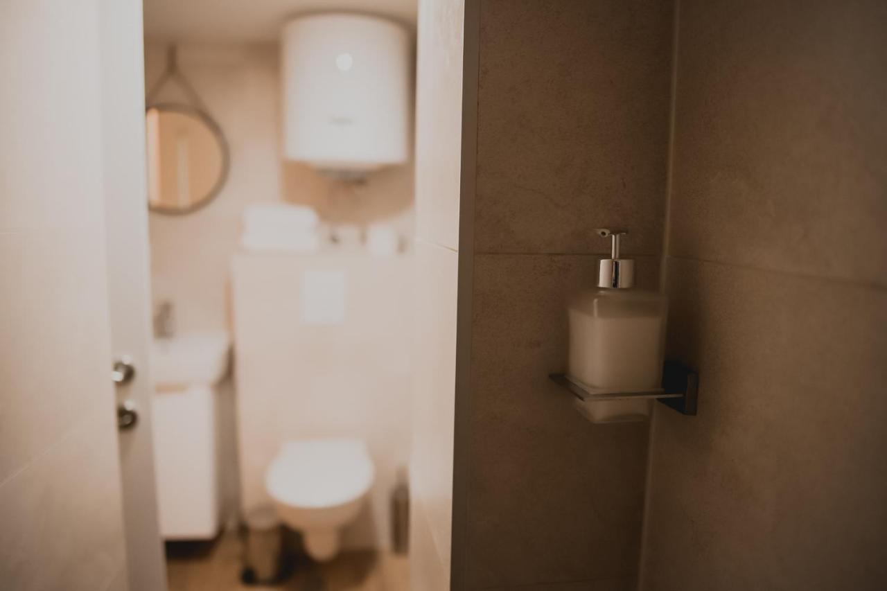 Apartman Neo โมสตาร์ ภายนอก รูปภาพ
